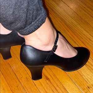 Capezio, genuine leather jazz shoes.